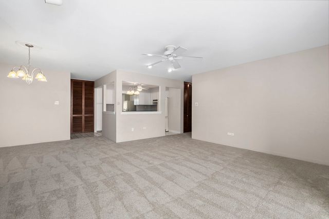 4250 Saratoga Avenue L214, Downers Grove, IL 60515