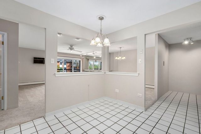 4250 Saratoga Avenue L214, Downers Grove, IL 60515