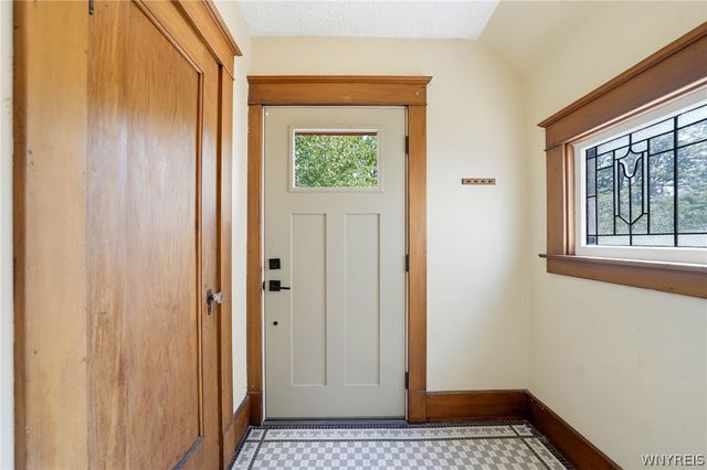 260 Warren Avenue, Tonawanda, NY 14217
