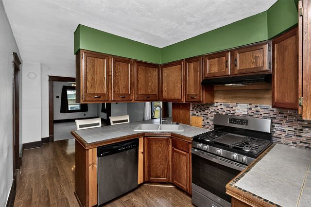 311 SE 2nd Street, Melcher Dallas, IA 50163
