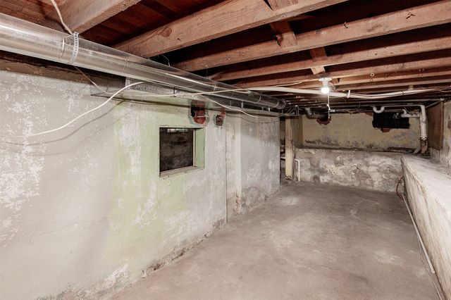 311 SE 2nd Street, Melcher Dallas, IA 50163