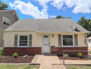 439 Caroline Avenue, Kirkwood, MO 63122