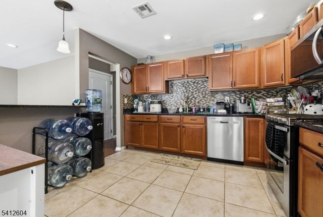 1 Brookview Ln, Hardyston Twp., NJ 07419