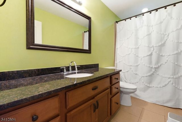 1 Brookview Ln, Hardyston Twp., NJ 07419