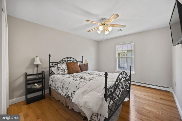34 WINTERTON DR, Toms River, NJ 08757