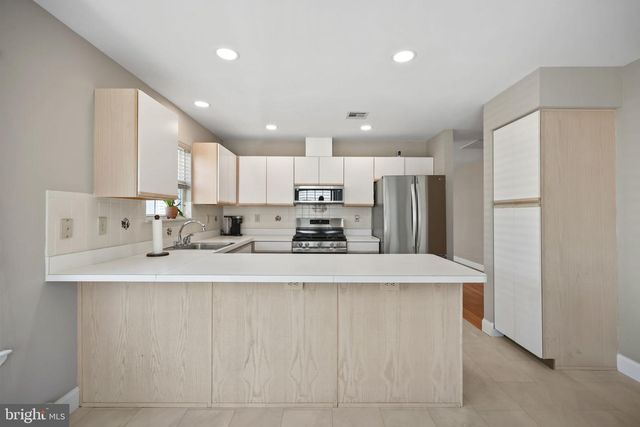 34 WINTERTON DR, Toms River, NJ 08757