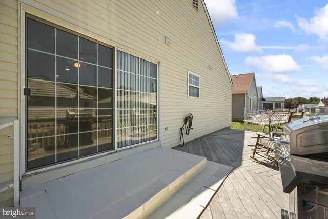 34 WINTERTON DR, Toms River, NJ 08757