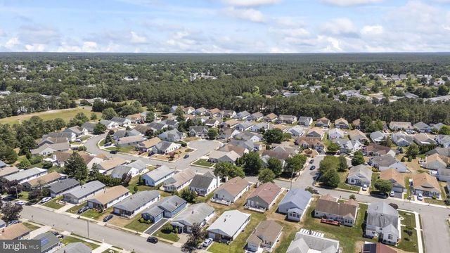 34 WINTERTON DR, Toms River, NJ 08757