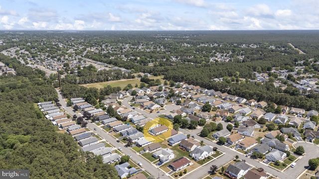 34 WINTERTON DR, Toms River, NJ 08757