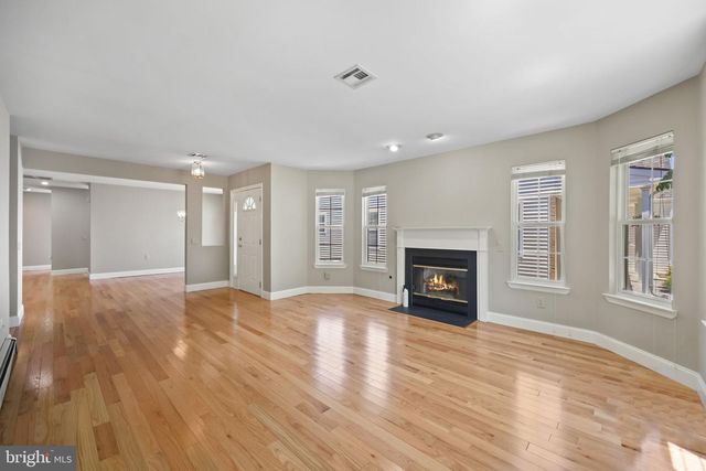 34 WINTERTON DR, Toms River, NJ 08757