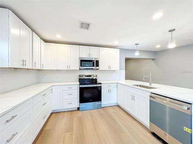 5508 TARTAN DRIVE, Orlando, FL 32807