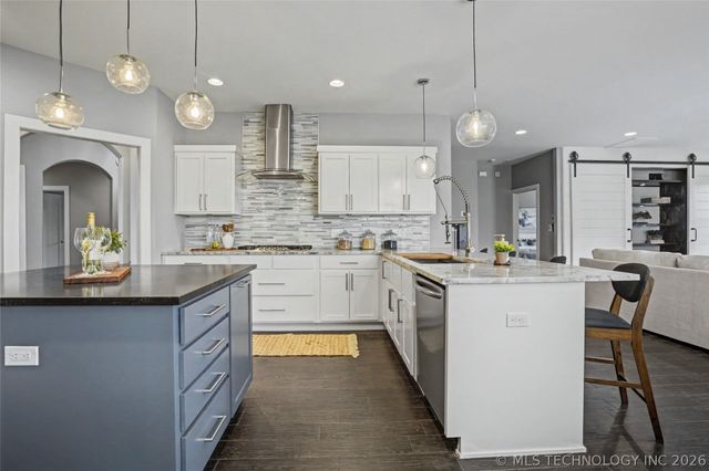 11427 S Ash Street, Jenks, OK 74037