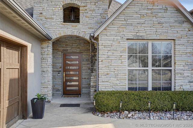 11427 S Ash Street, Jenks, OK 74037