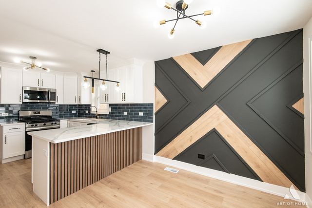 7715 New England Avenue, Burbank, IL 60459