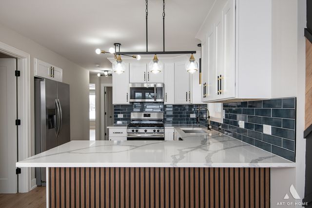 7715 New England Avenue, Burbank, IL 60459