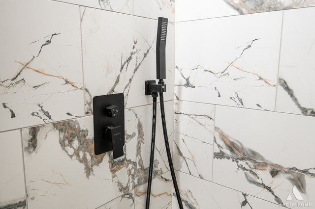 7715 New England Avenue, Burbank, IL 60459