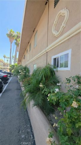 7490 Magnolia U, Riverside, CA 92504