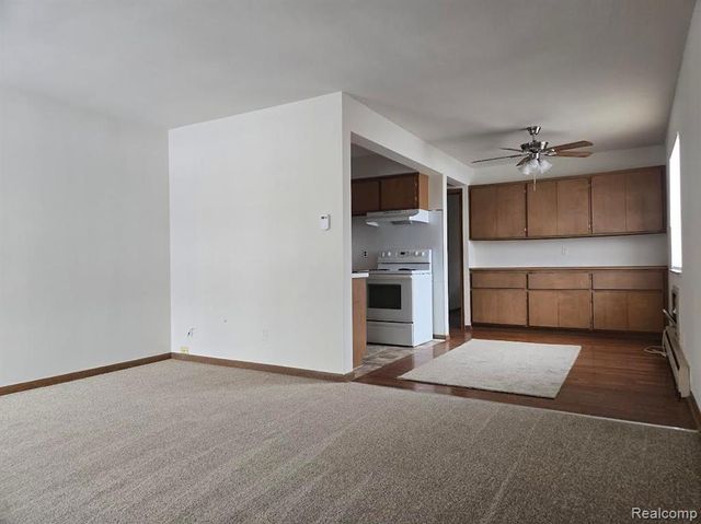 20231 Kelly Road 2, Harper Woods, MI 48225