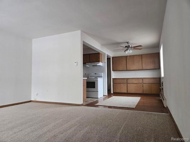 20231 Kelly Road 2, Harper Woods, MI 48225