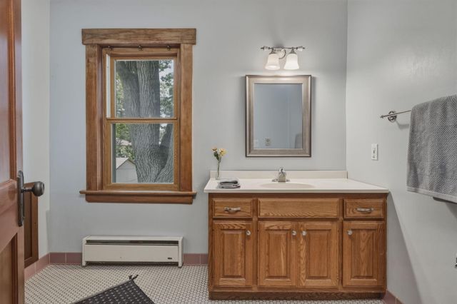 2133 Goodrich Avenue, Saint Paul, MN 55105