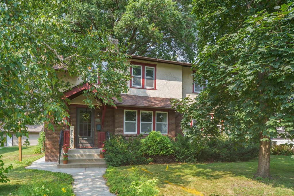 2133 Goodrich Avenue, Saint Paul, MN 55105