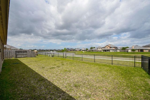 9503 Wheatfield Lane, Rosenberg, TX 77469