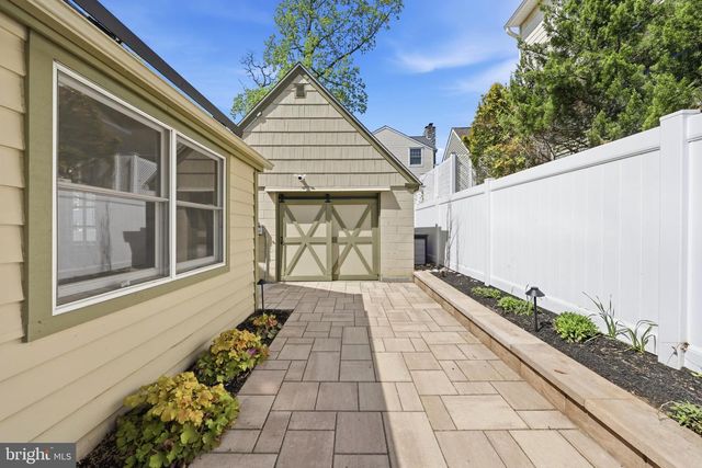 404 CENTRE ST, Haddonfield, NJ 08033