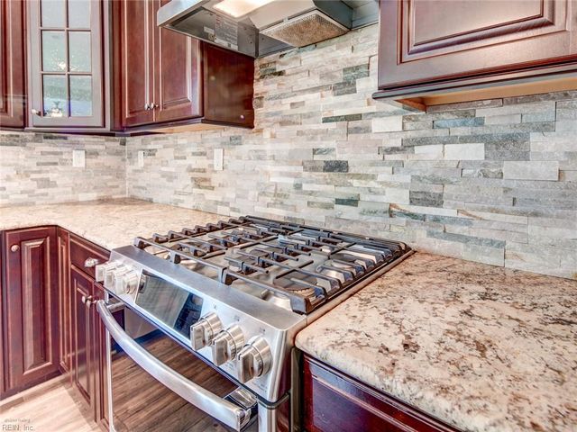 88 Alexandria WAY, Carrollton, VA 23314