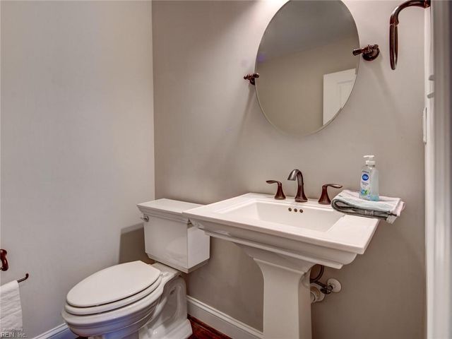 88 Alexandria WAY, Carrollton, VA 23314