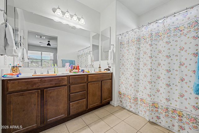 5735 W JONES Avenue, Phoenix, AZ 85043