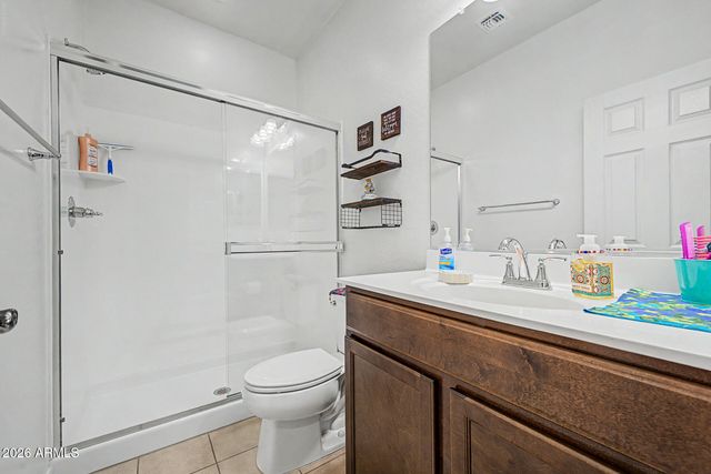 5735 W JONES Avenue, Phoenix, AZ 85043
