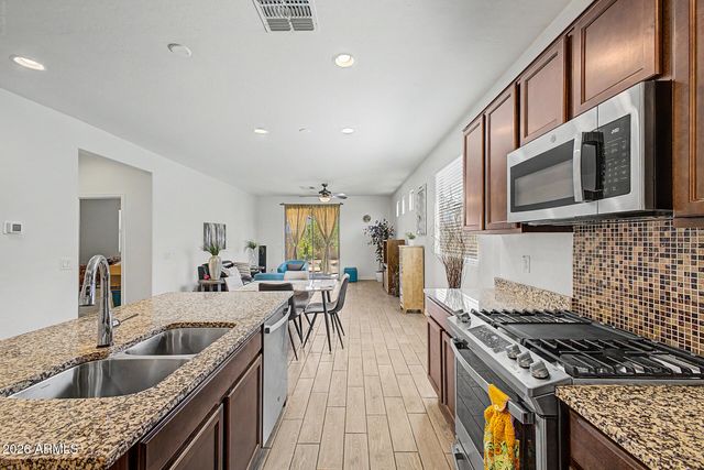 5735 W JONES Avenue, Phoenix, AZ 85043