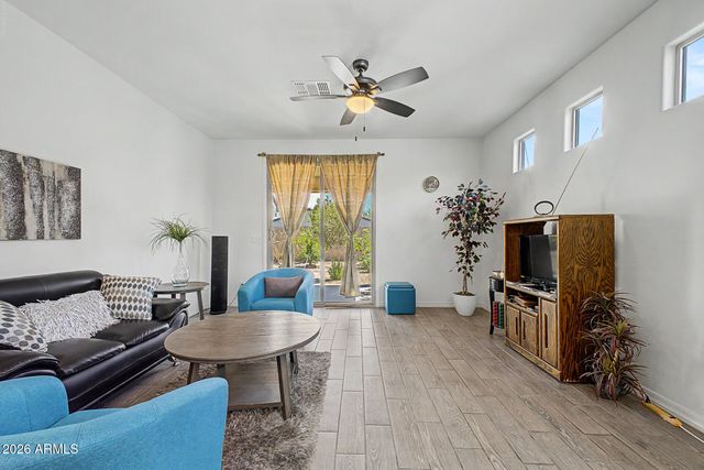 5735 W JONES Avenue, Phoenix, AZ 85043