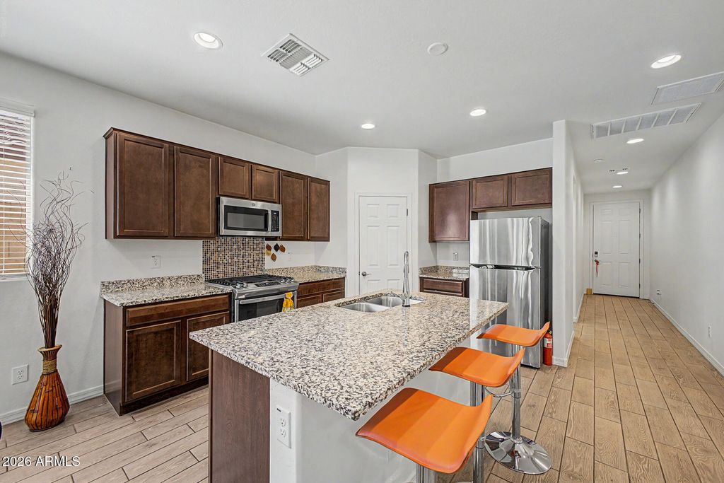 5735 W JONES Avenue, Phoenix, AZ 85043 — photo 4
