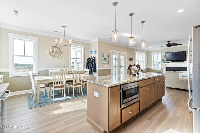 607 Trawler Place, Newport, NC 28570