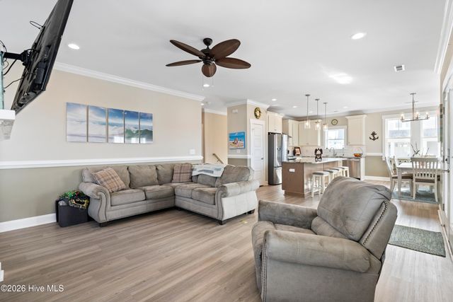 607 Trawler Place, Newport, NC 28570