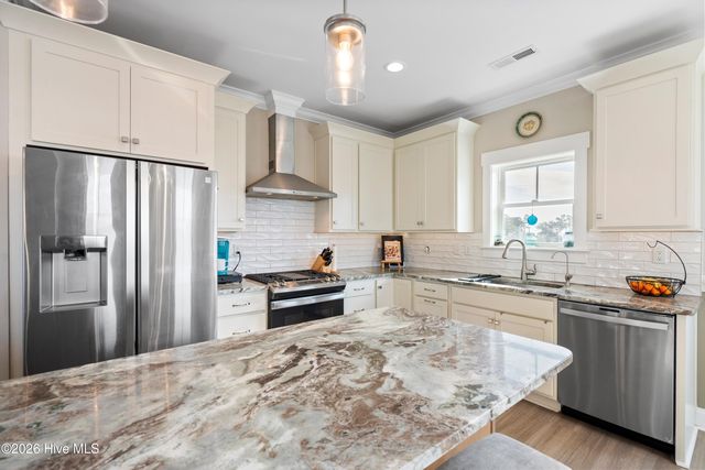 607 Trawler Place, Newport, NC 28570