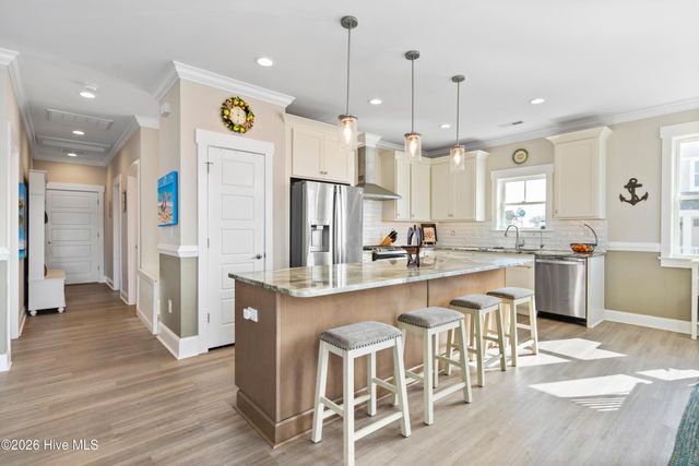 607 Trawler Place, Newport, NC 28570