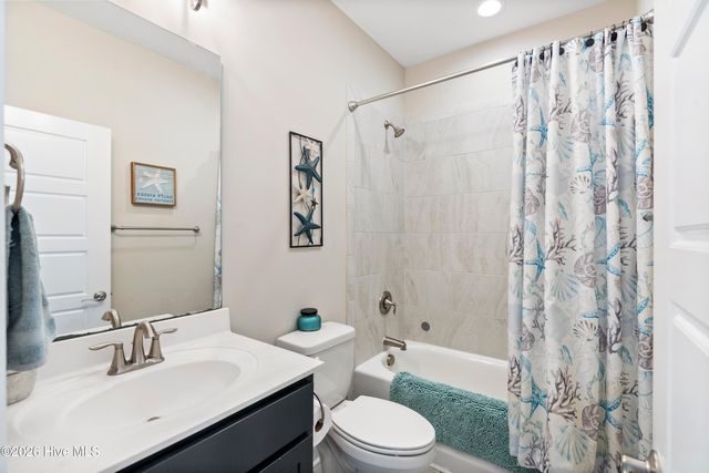 607 Trawler Place, Newport, NC 28570