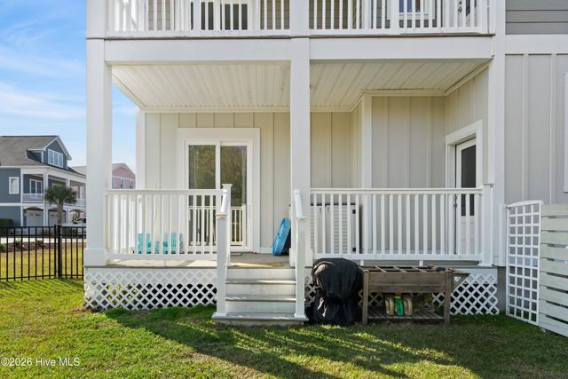 607 Trawler Place, Newport, NC 28570