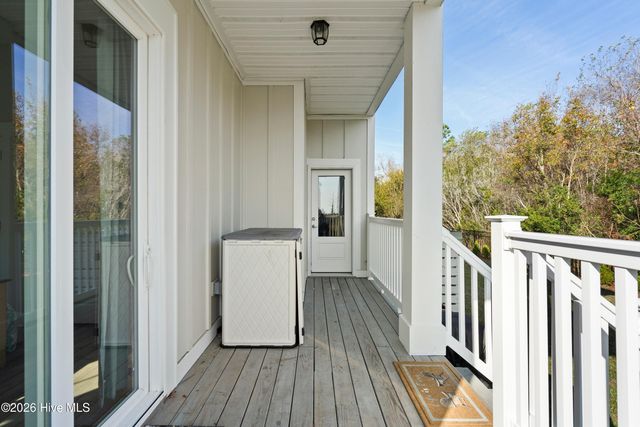 607 Trawler Place, Newport, NC 28570