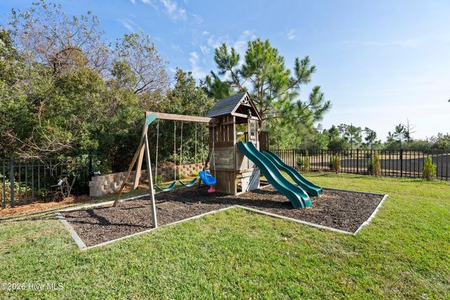 607 Trawler Place, Newport, NC 28570