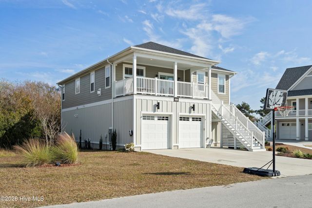 607 Trawler Place, Newport, NC 28570