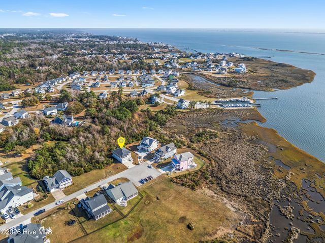607 Trawler Place, Newport, NC 28570