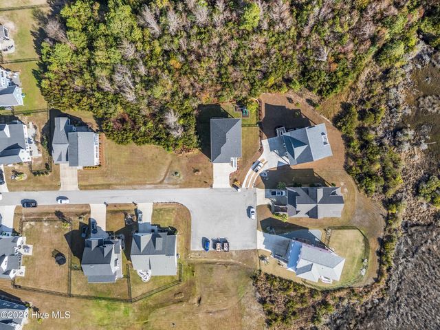 607 Trawler Place, Newport, NC 28570