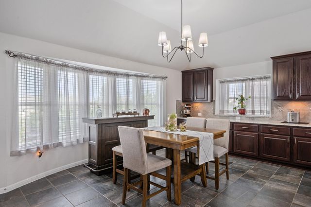 204 Elm Green CV, Hutto, TX 78634