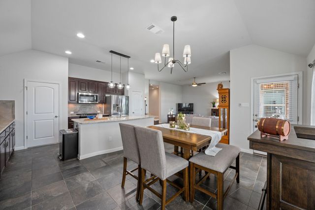 204 Elm Green CV, Hutto, TX 78634