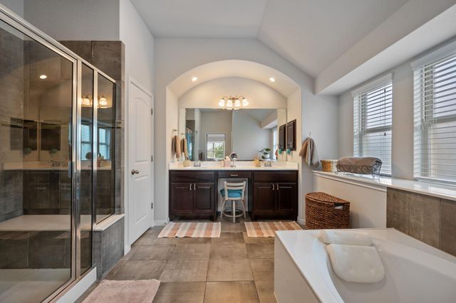 204 Elm Green CV, Hutto, TX 78634