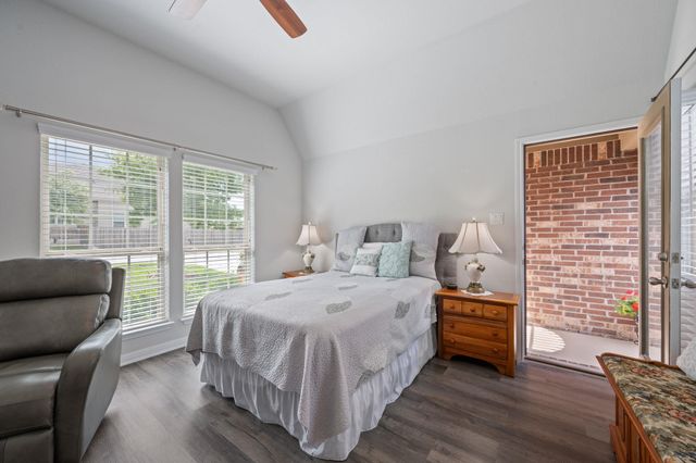 204 Elm Green CV, Hutto, TX 78634