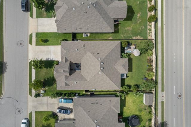 204 Elm Green CV, Hutto, TX 78634